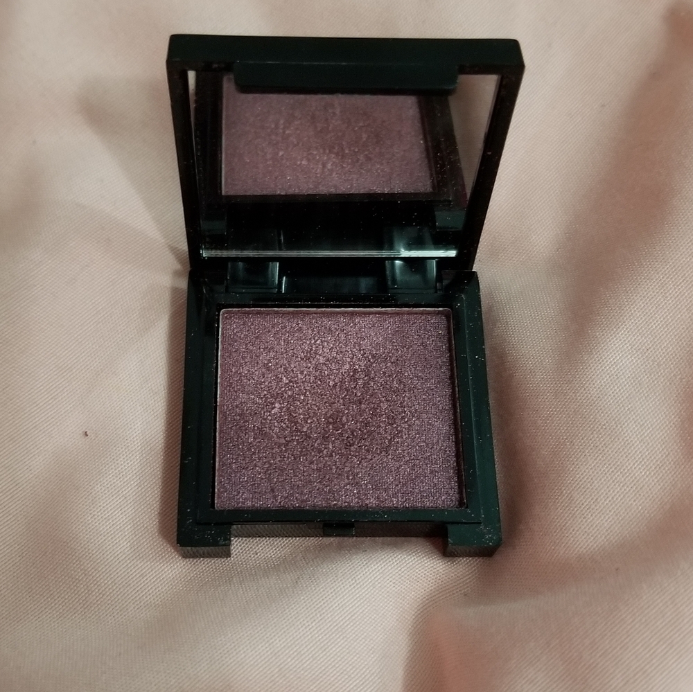 Phase zero velvet pressed eyeshadow